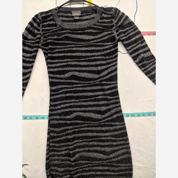 Women's Small Dots Glitter Gray/Black Long Sweater - Picture 2 of 4